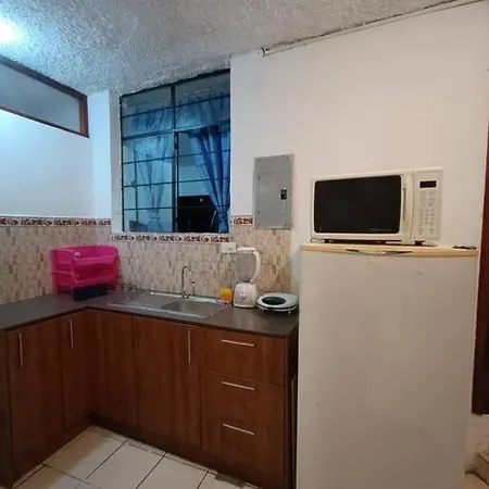 Lindo Departamento Amoblado En El Centro De Quito Apartment Exterior photo