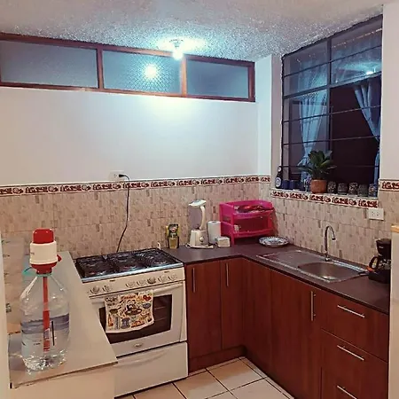 Lindo Departamento Amoblado En El Centro De Quito Apartment Exterior photo