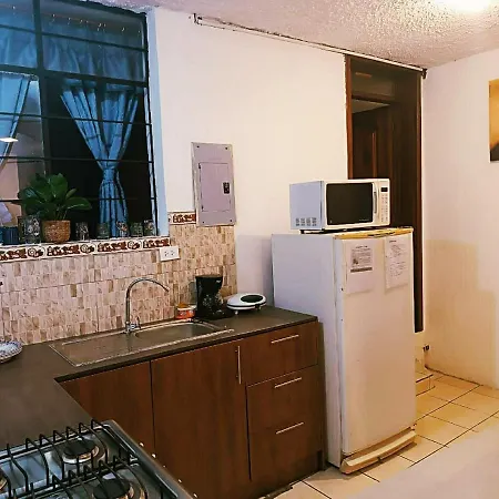 Lindo Departamento Amoblado En El Centro De Quito Apartment Exterior photo